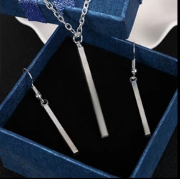 Earrings & Necklace Set Silver Color Chain - Picture 3 of 3